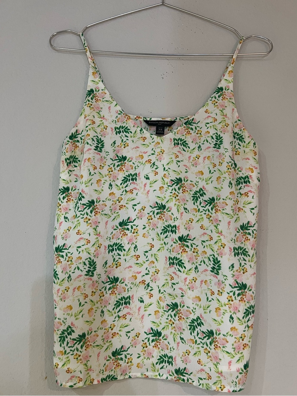 Banana Republic Petite XS Floral Cami Tank Top White Pink Green Floral
